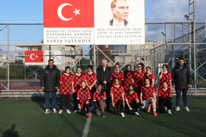 Güzelbahçe Kız Futbol Takımı’ndan iddialı başlangıç