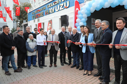 Mudanya kapalı yüzme havuzu açıldı