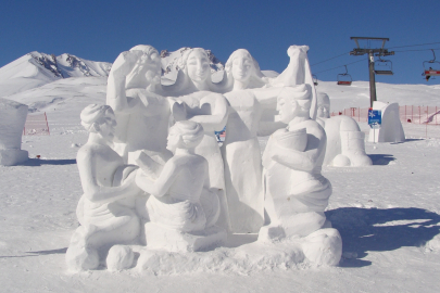 Erciyes'te kar uluslararası sanata dönüşecek