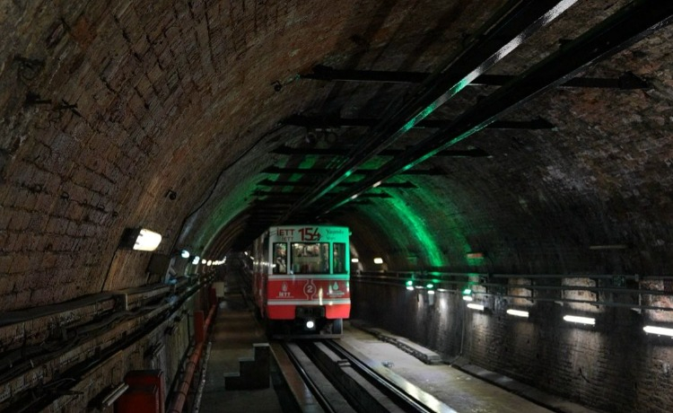 Beyoğlu - Karaköy Tüneli 150, tramvay 111 yaşında