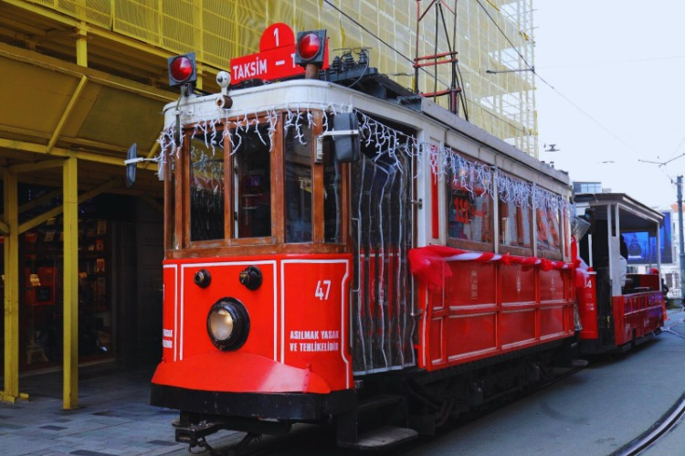 Beyoğlu - Karaköy Tüneli 150, tramvay 111 yaşında