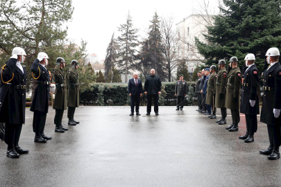 Güler Ukrayna Savunma Bakanı Umerov ile bir araya geldi