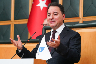 Babacan, TÜSİAD'a desteğini yineledi: "Farklı her sesi susturarak ülkeyi düzlüğe çıkaramazsınız”